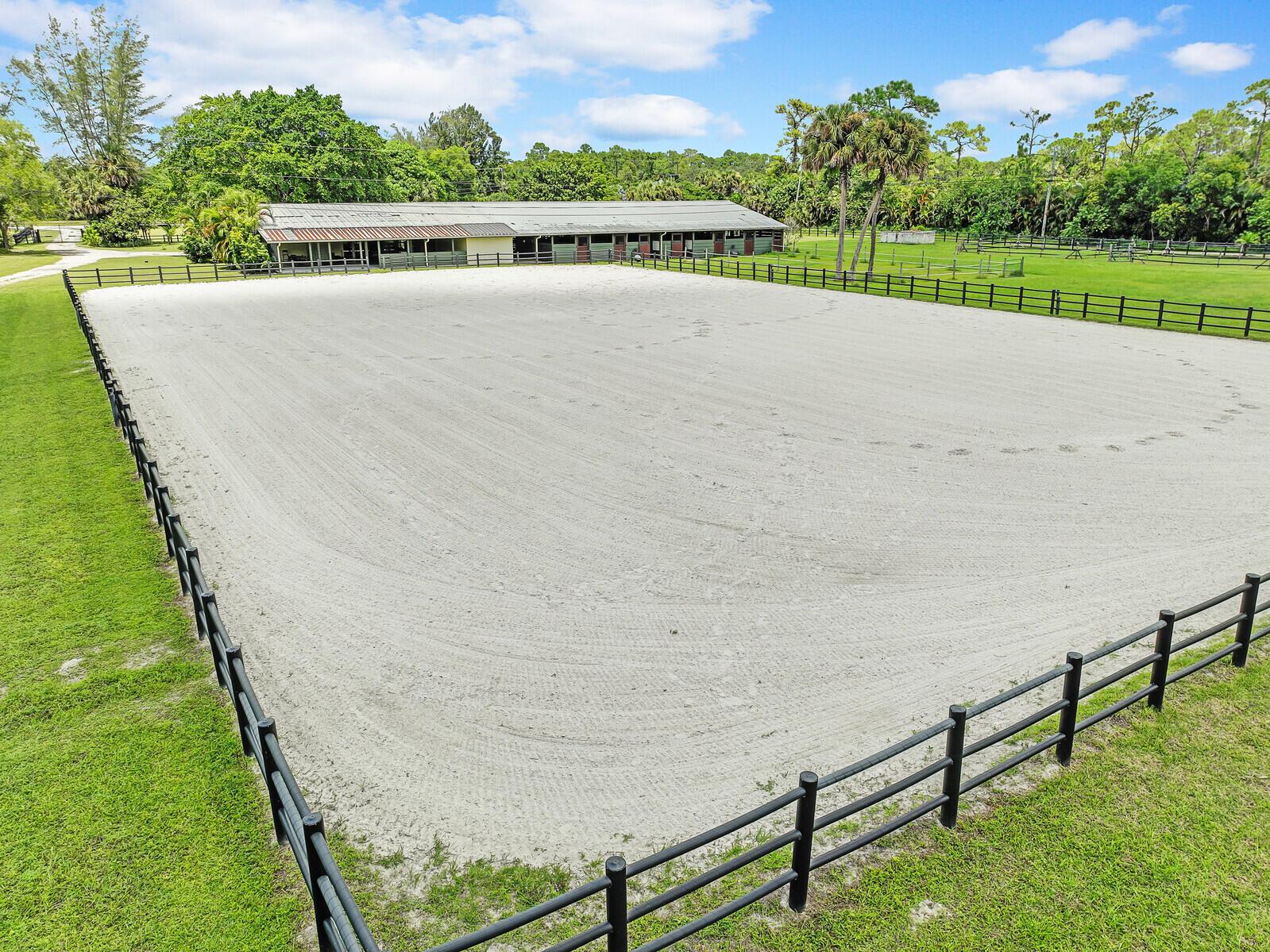 LOXAHATCHEE GROVES - Residential