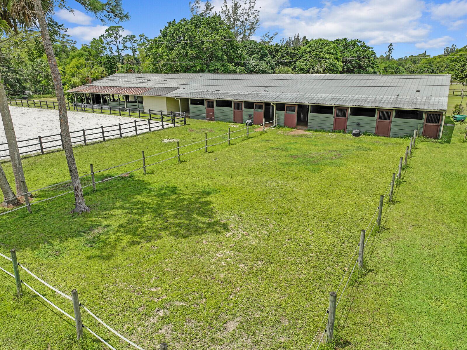 LOXAHATCHEE GROVES - Residential