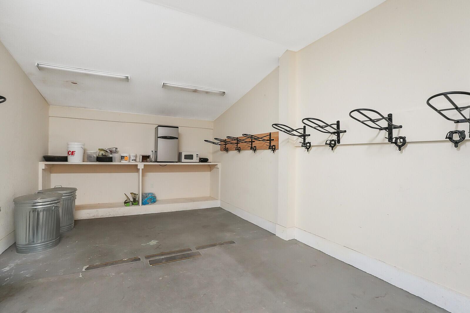 LOXAHATCHEE GROVES - Residential