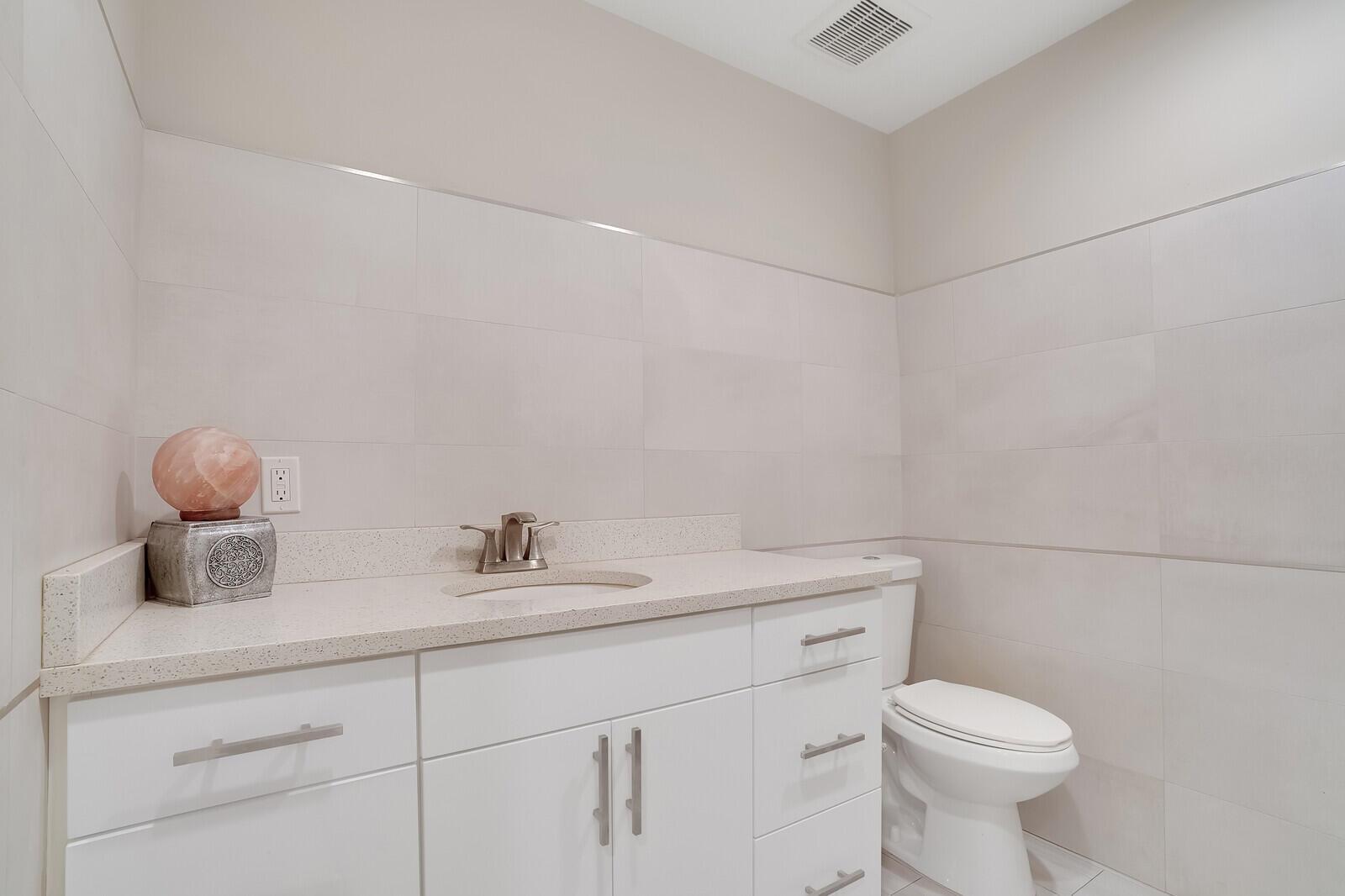 LOXAHATCHEE GROVES - Residential