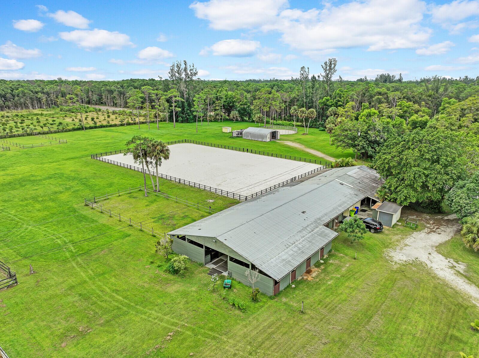 LOXAHATCHEE GROVES - Residential