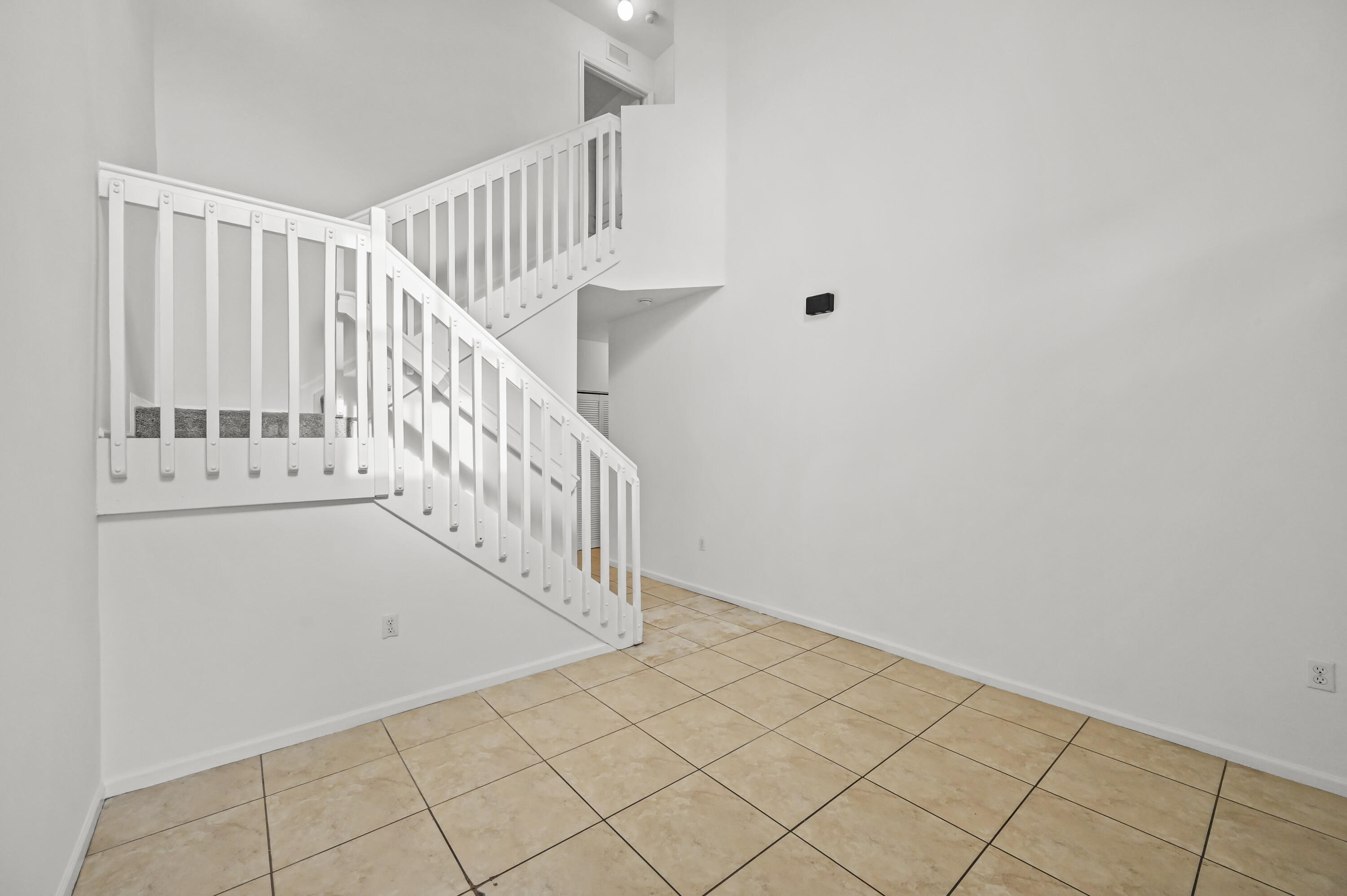 VILLAS OF PALM SPRINGS - Residential