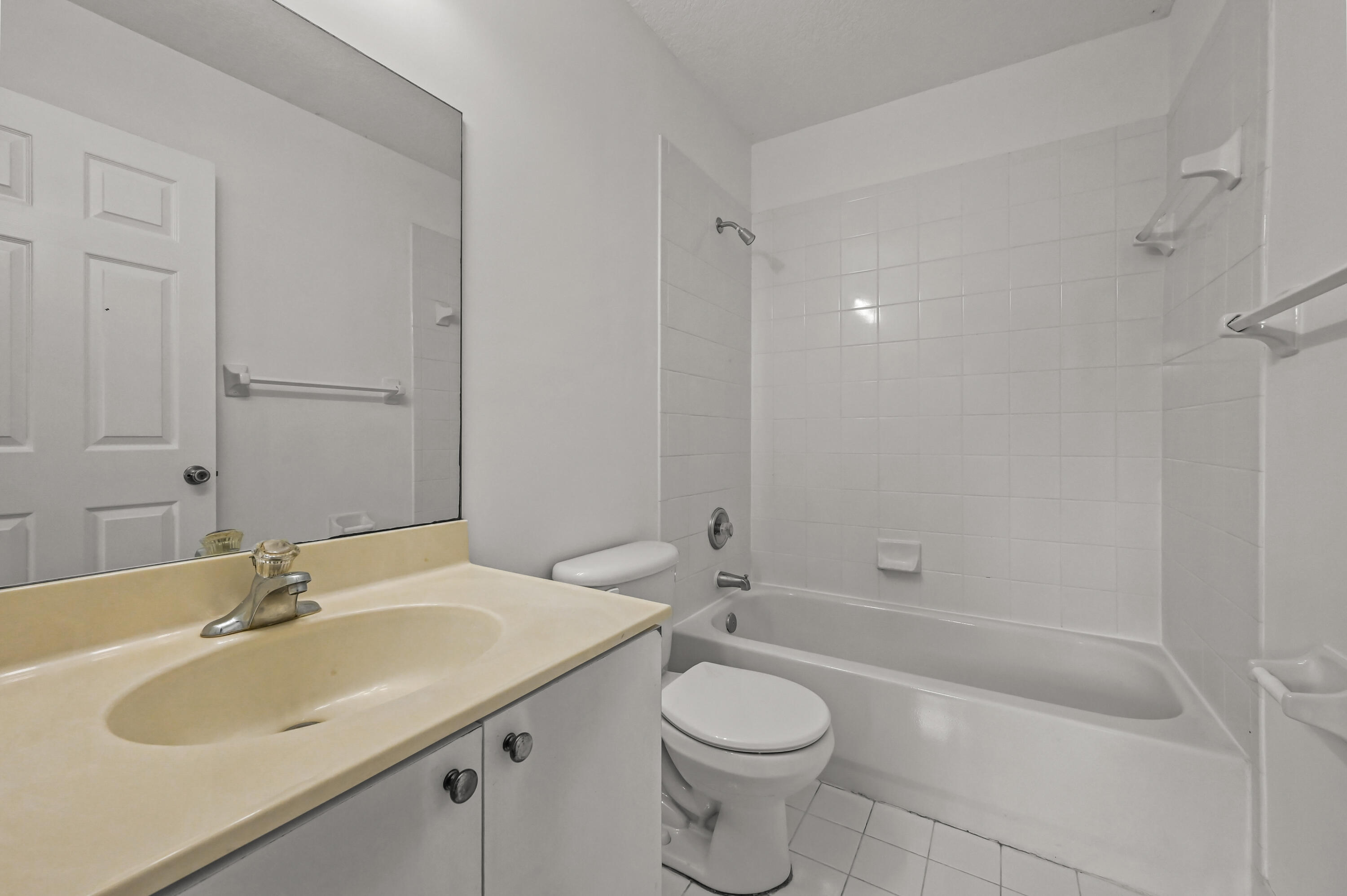 VILLAS OF PALM SPRINGS - Residential