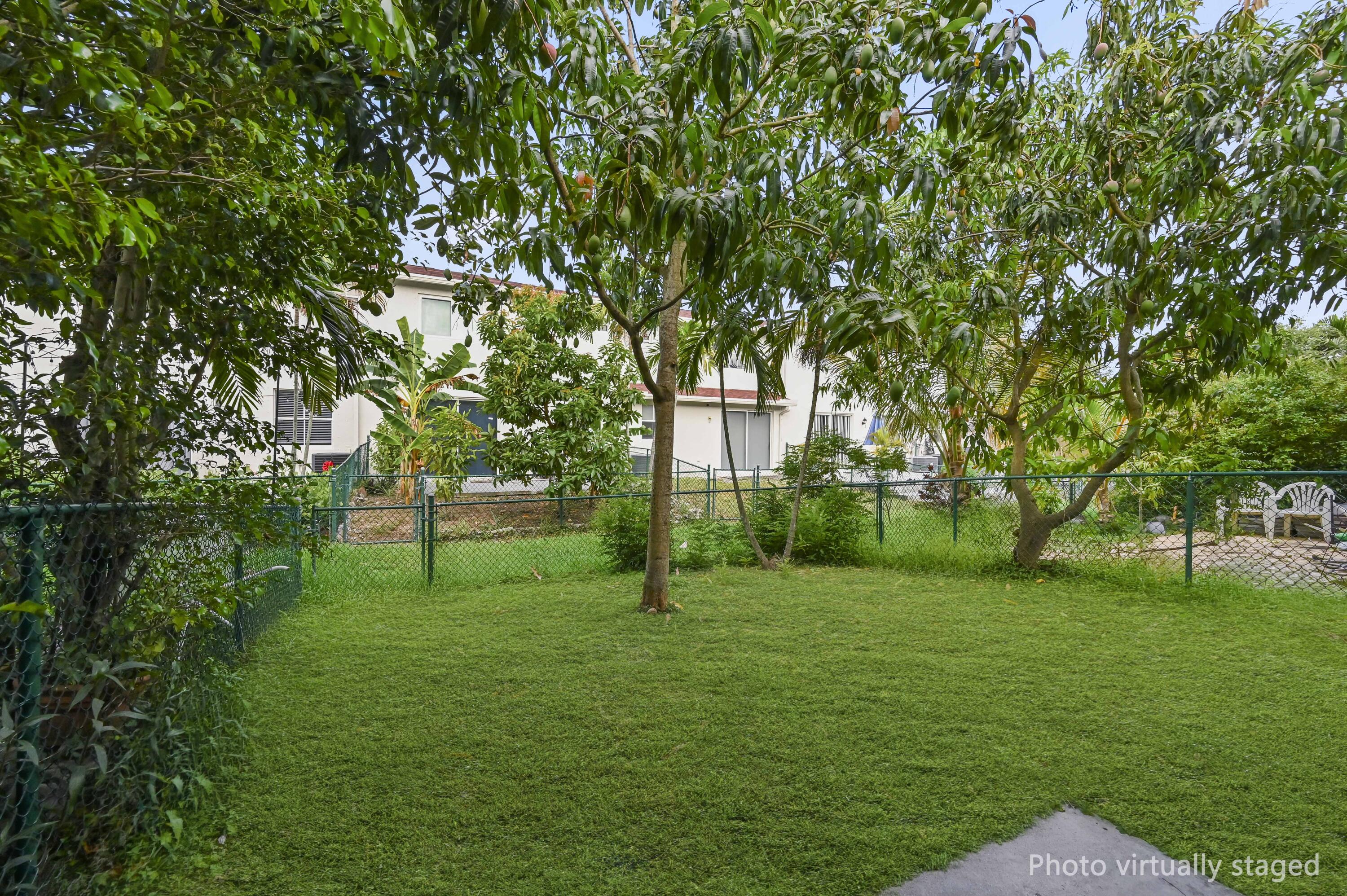 VILLAS OF PALM SPRINGS - Residential