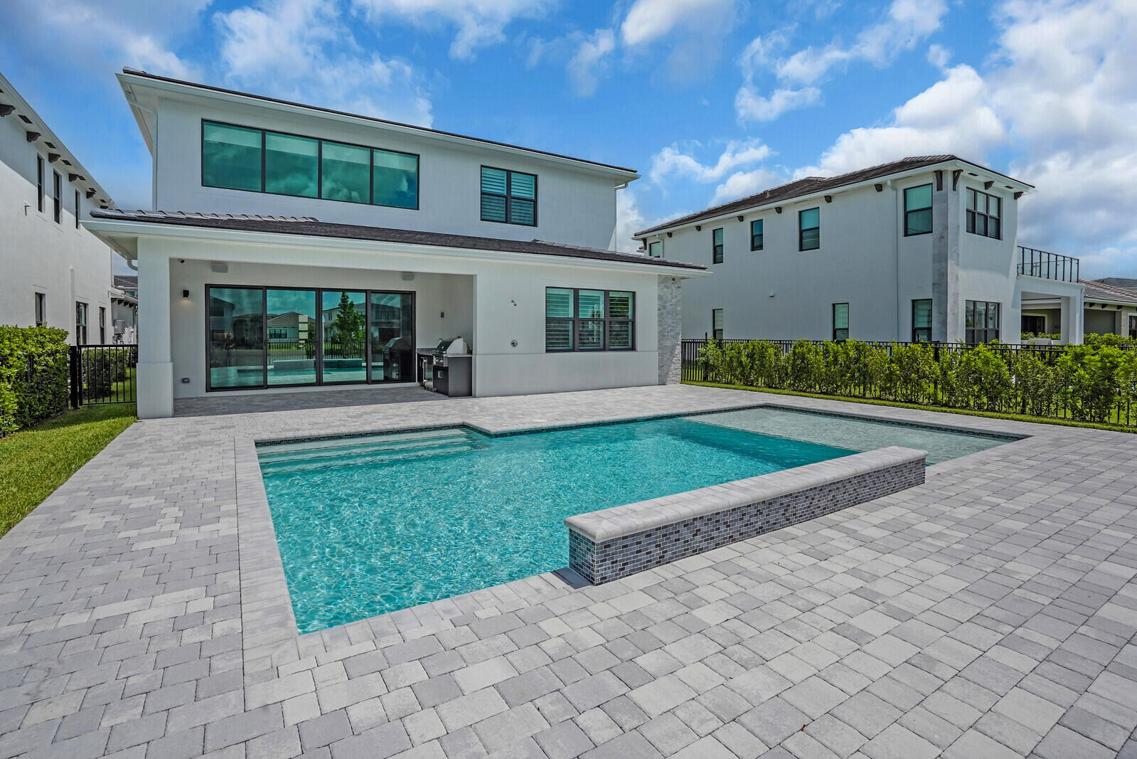 AVENIR POD - Residential