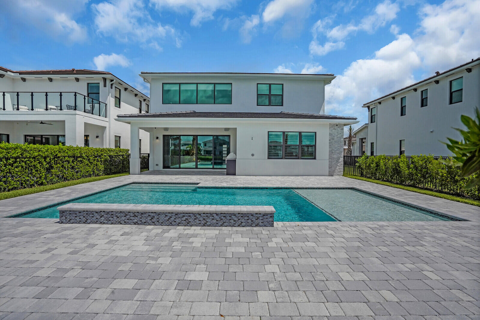 AVENIR POD - Residential