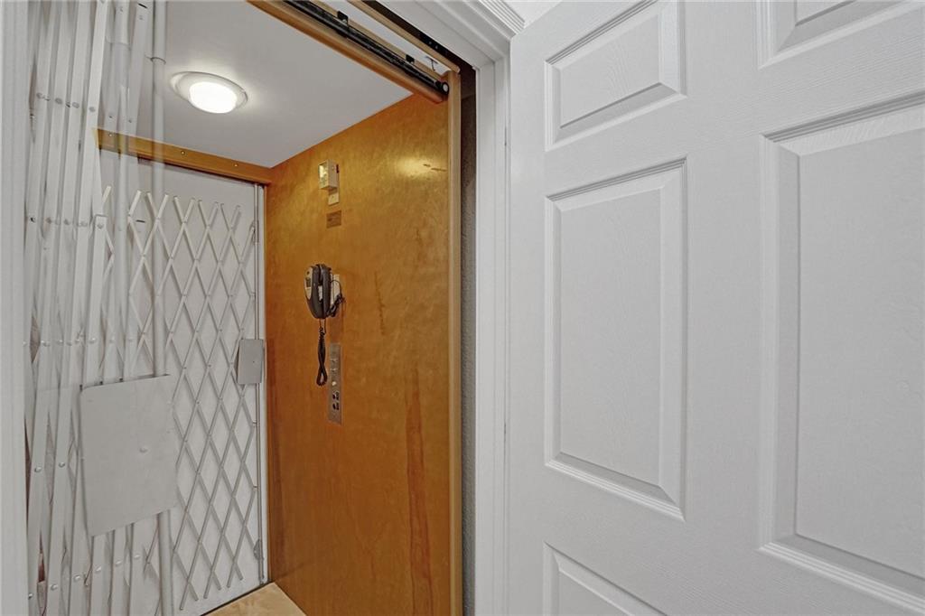 KINGS POINT - Residential