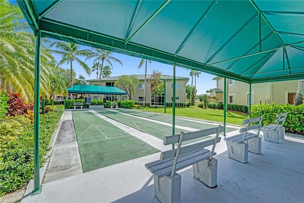 KINGS POINT - Residential