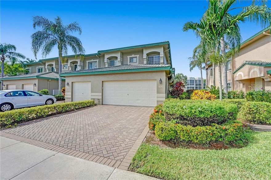 Great townhouse in a 55+ community. With tons of natural light and open spaces, generous sized bedrooms and the layout provides a great flow. The main entrance and the garage are at ground level, while the living area is on the second floor; the property counts with a private elevator and stairs access to make it rather unique and very convenient. The seller has chosen to pre-inspect the unit, and the report with the findings is available upon request.