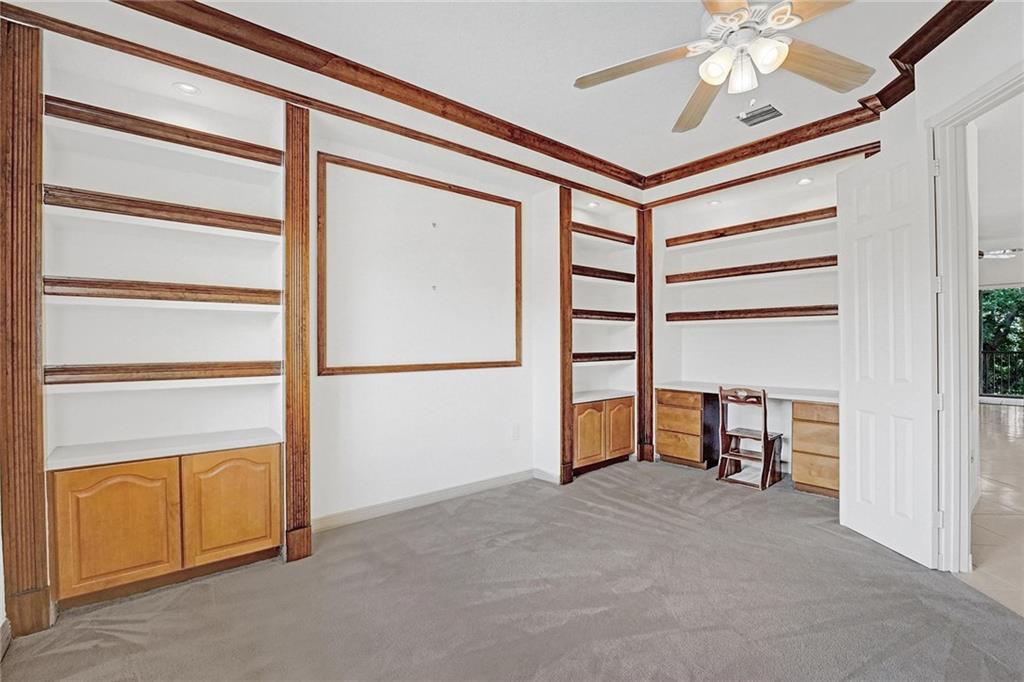 KINGS POINT - Residential