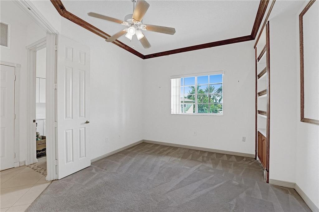 KINGS POINT - Residential