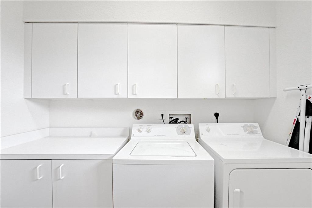KINGS POINT - Residential