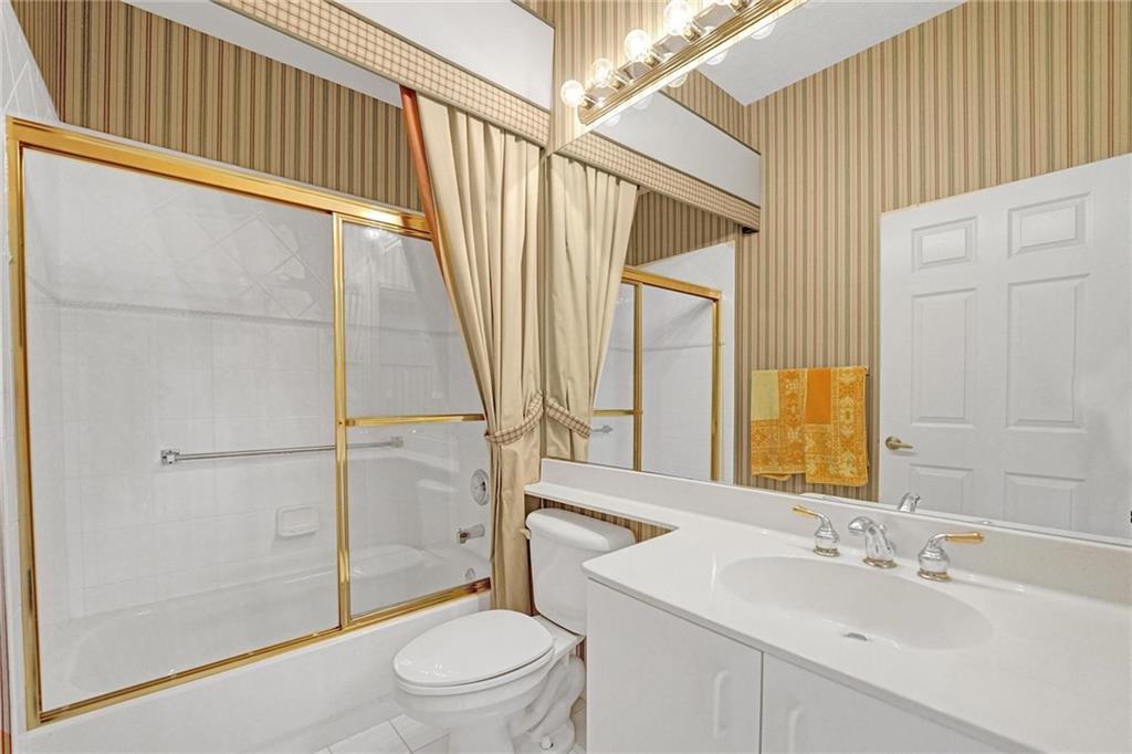 KINGS POINT - Residential