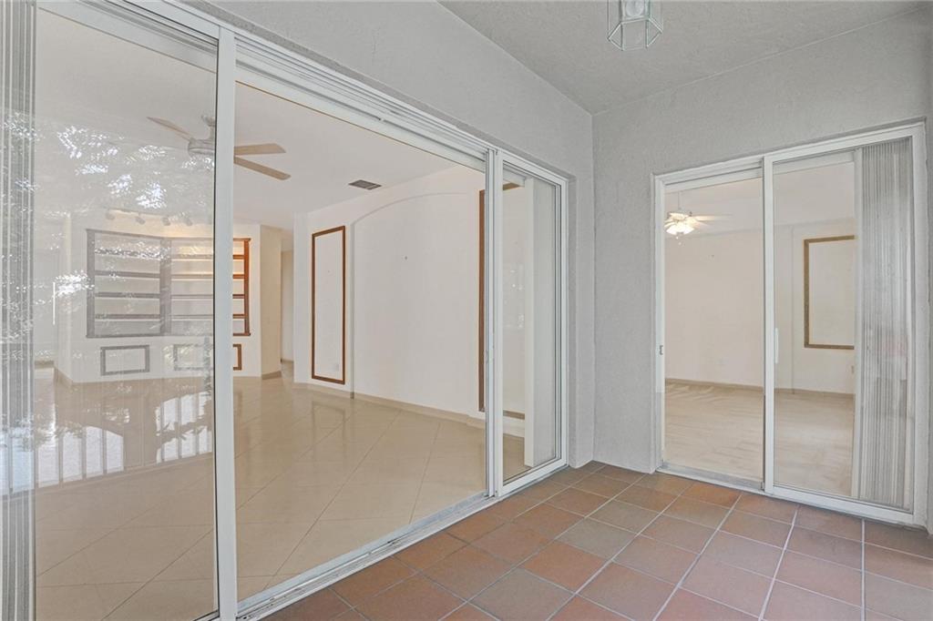 KINGS POINT - Residential