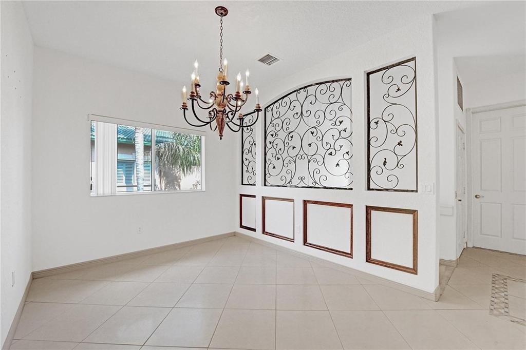 KINGS POINT - Residential