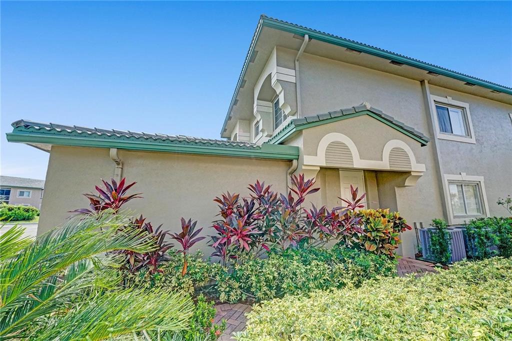 KINGS POINT - Residential