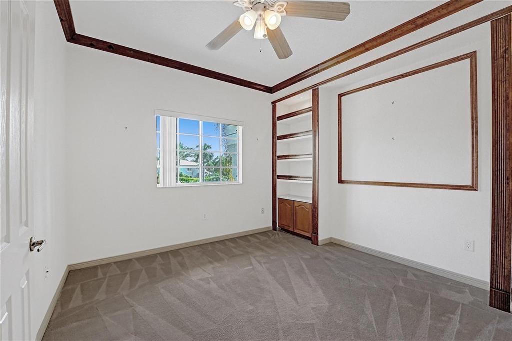 KINGS POINT - Residential