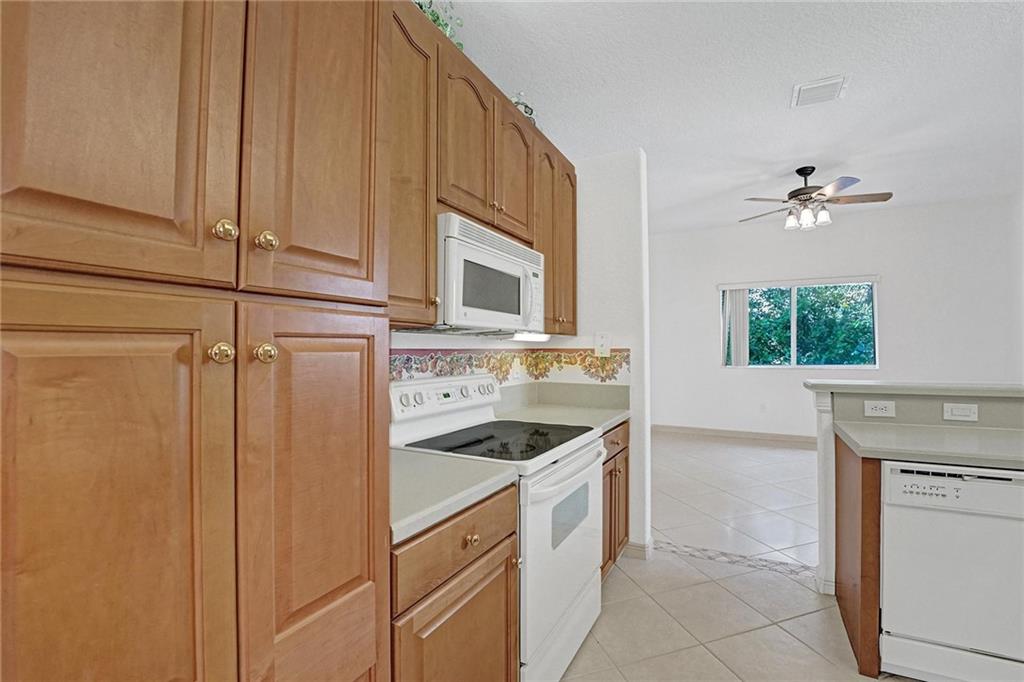 KINGS POINT - Residential