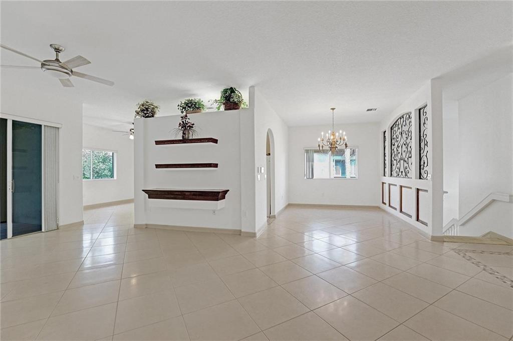 KINGS POINT - Residential