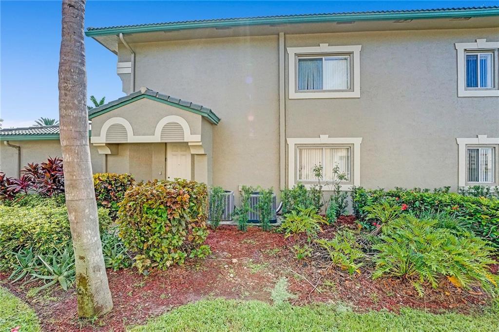 KINGS POINT - Residential