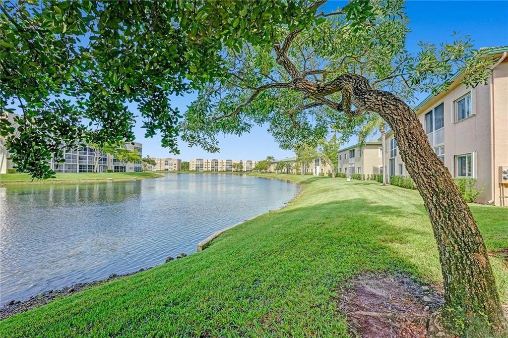 KINGS POINT - Residential