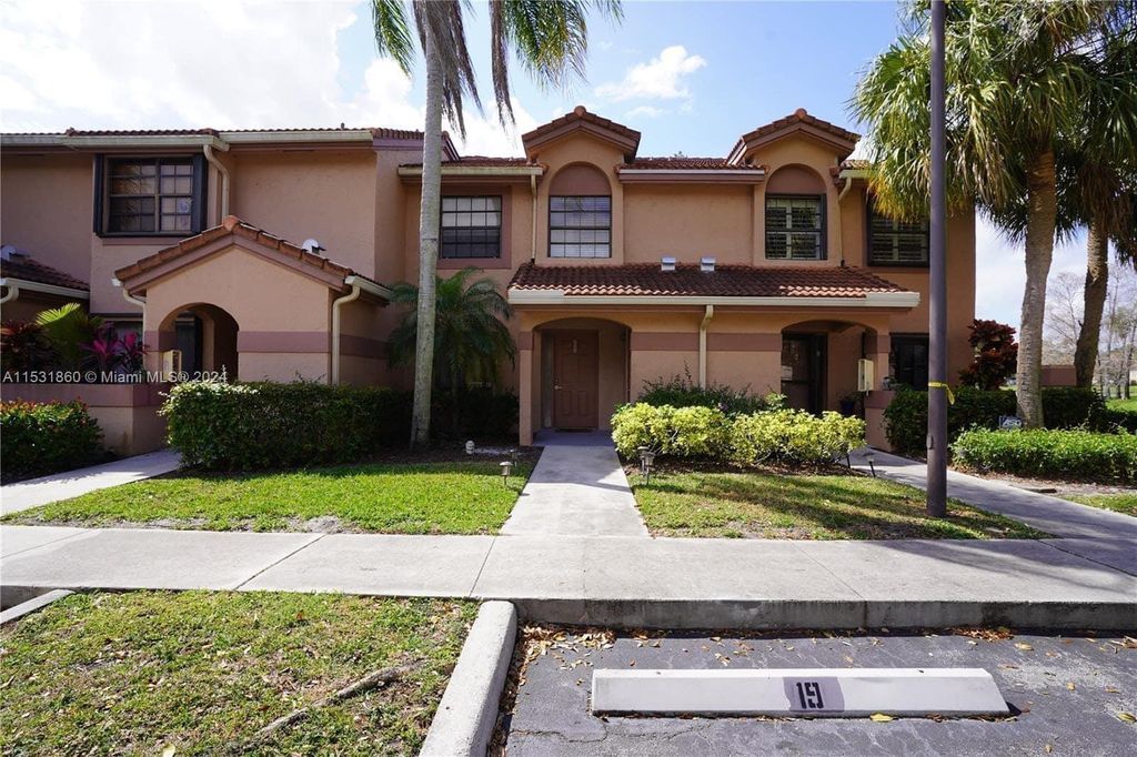 Photo of 10630 NW 14th Street #118, Plantation, FL 33322 (MLS # B26010118)