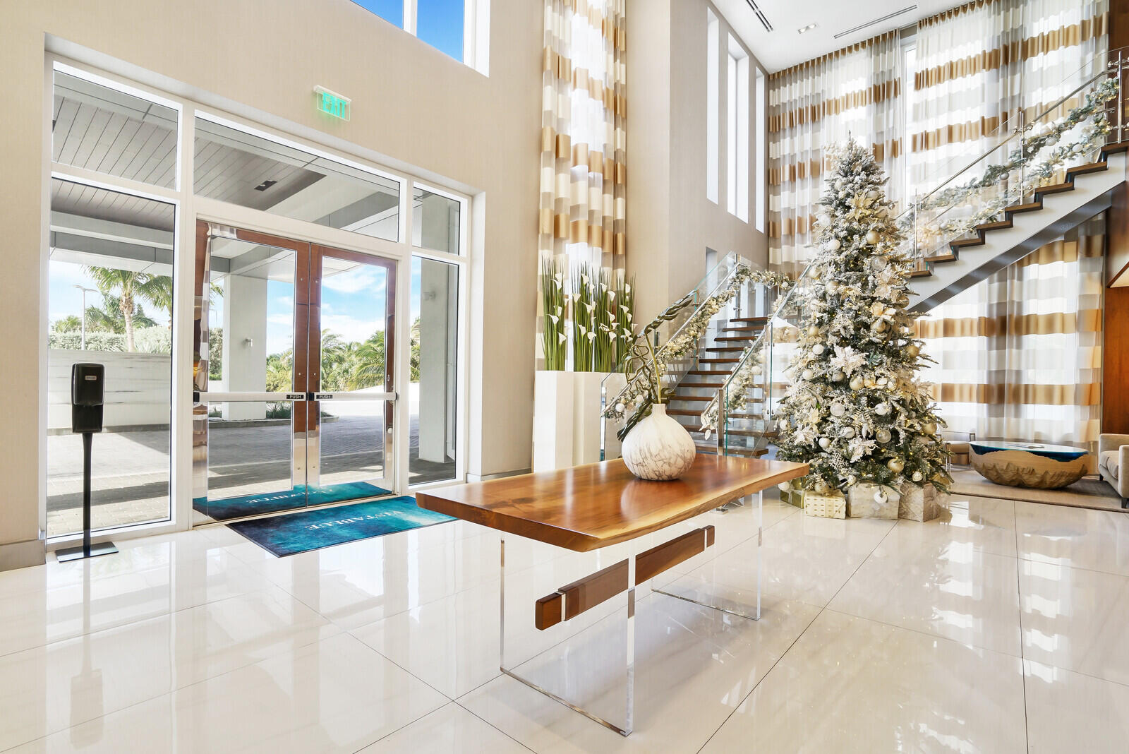 VISTABLUE SINGER ISLAND CONDO - Residential