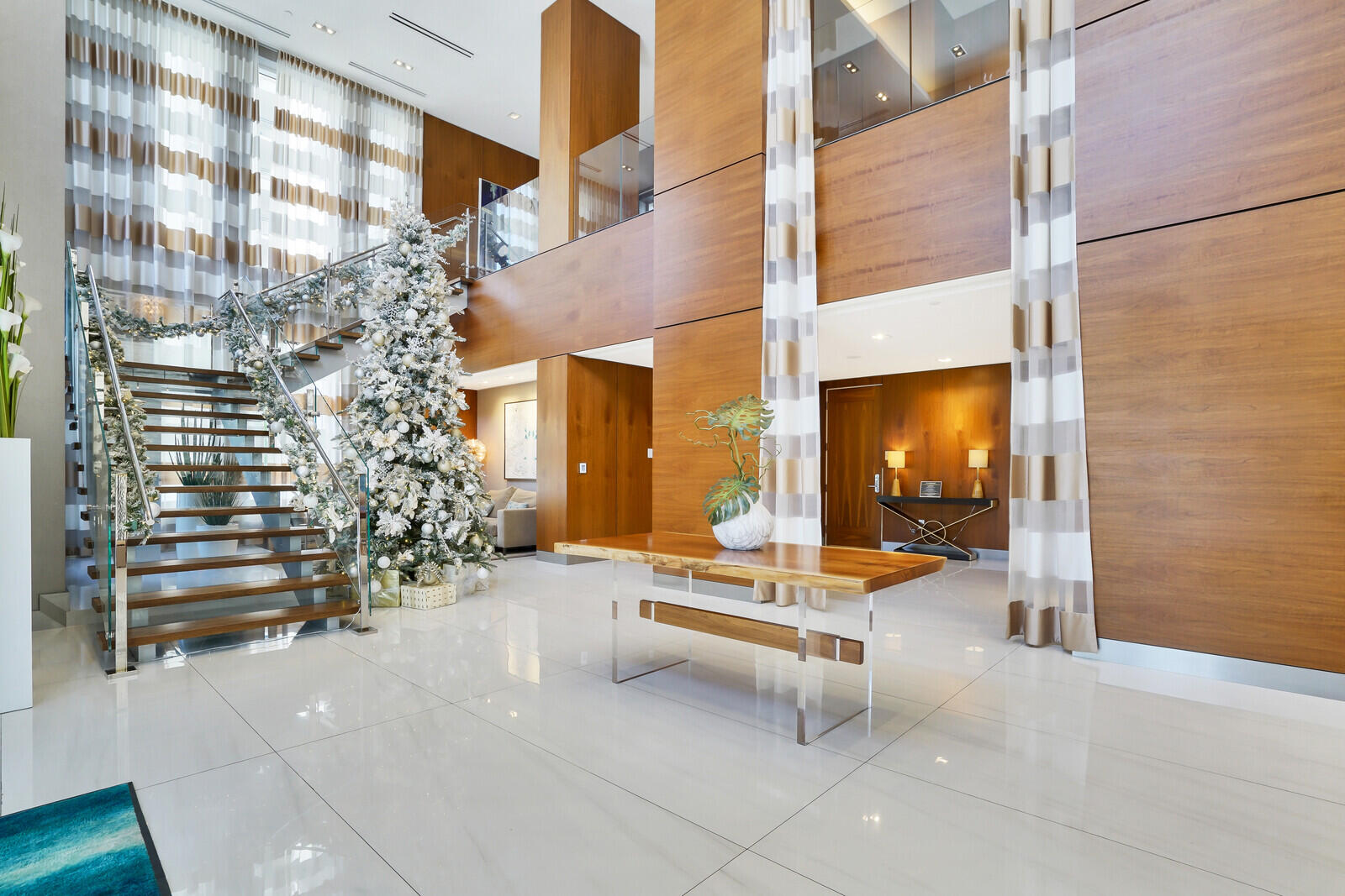 VISTABLUE SINGER ISLAND CONDO - Residential