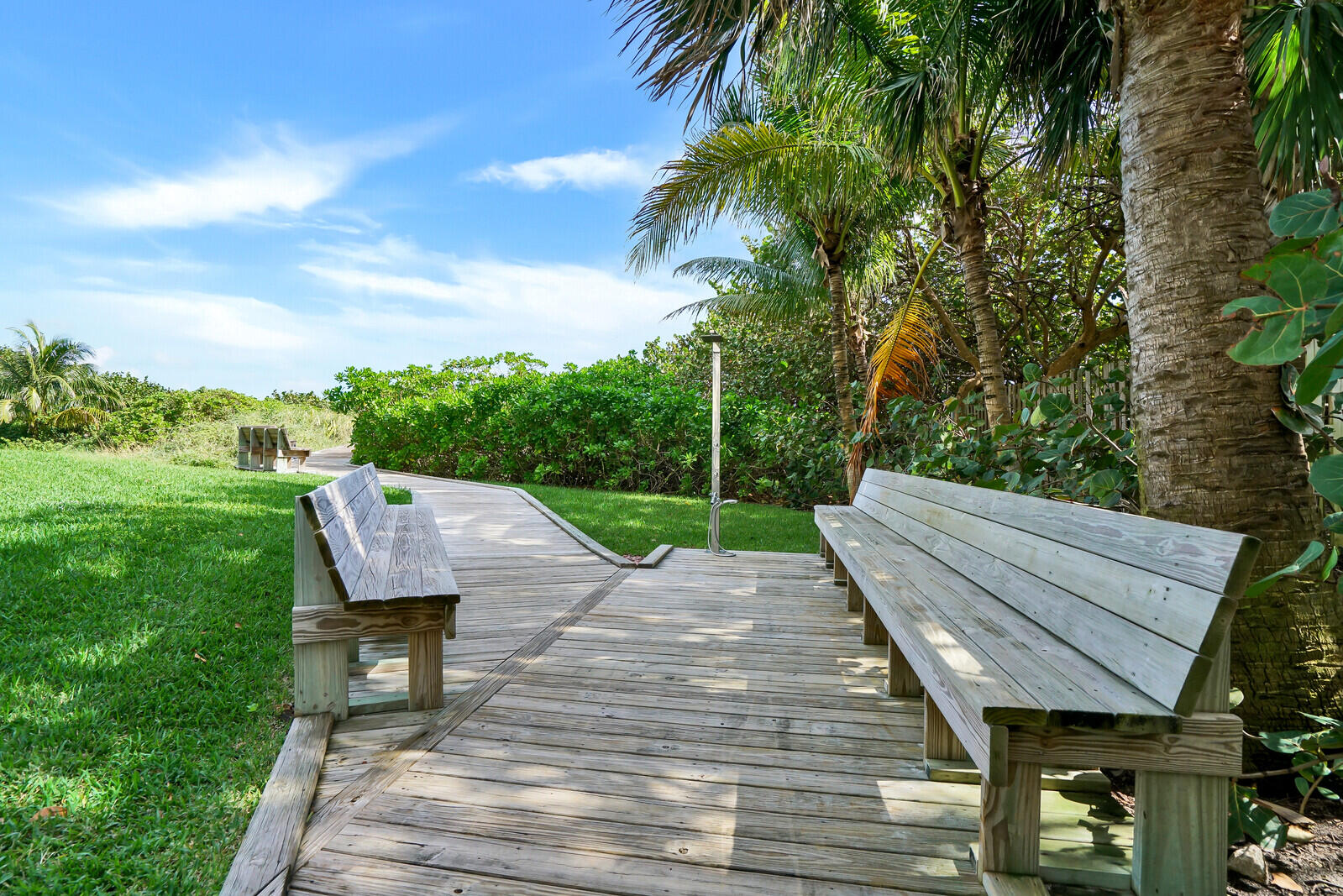 VISTABLUE SINGER ISLAND CONDO - Residential