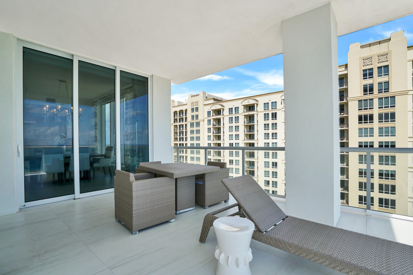 VISTABLUE SINGER ISLAND CONDO - Residential