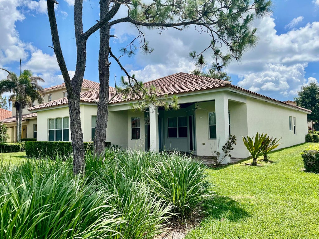 Photo of 5579 55th Avenue, Vero Beach, FL 32967 (MLS # B26042766)