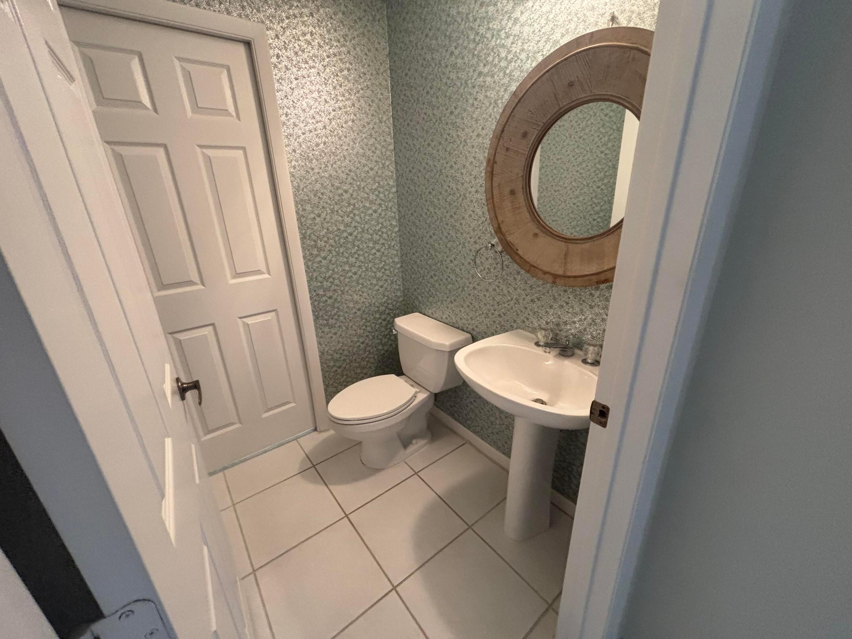 COSTA BRAVA - Residential Lease