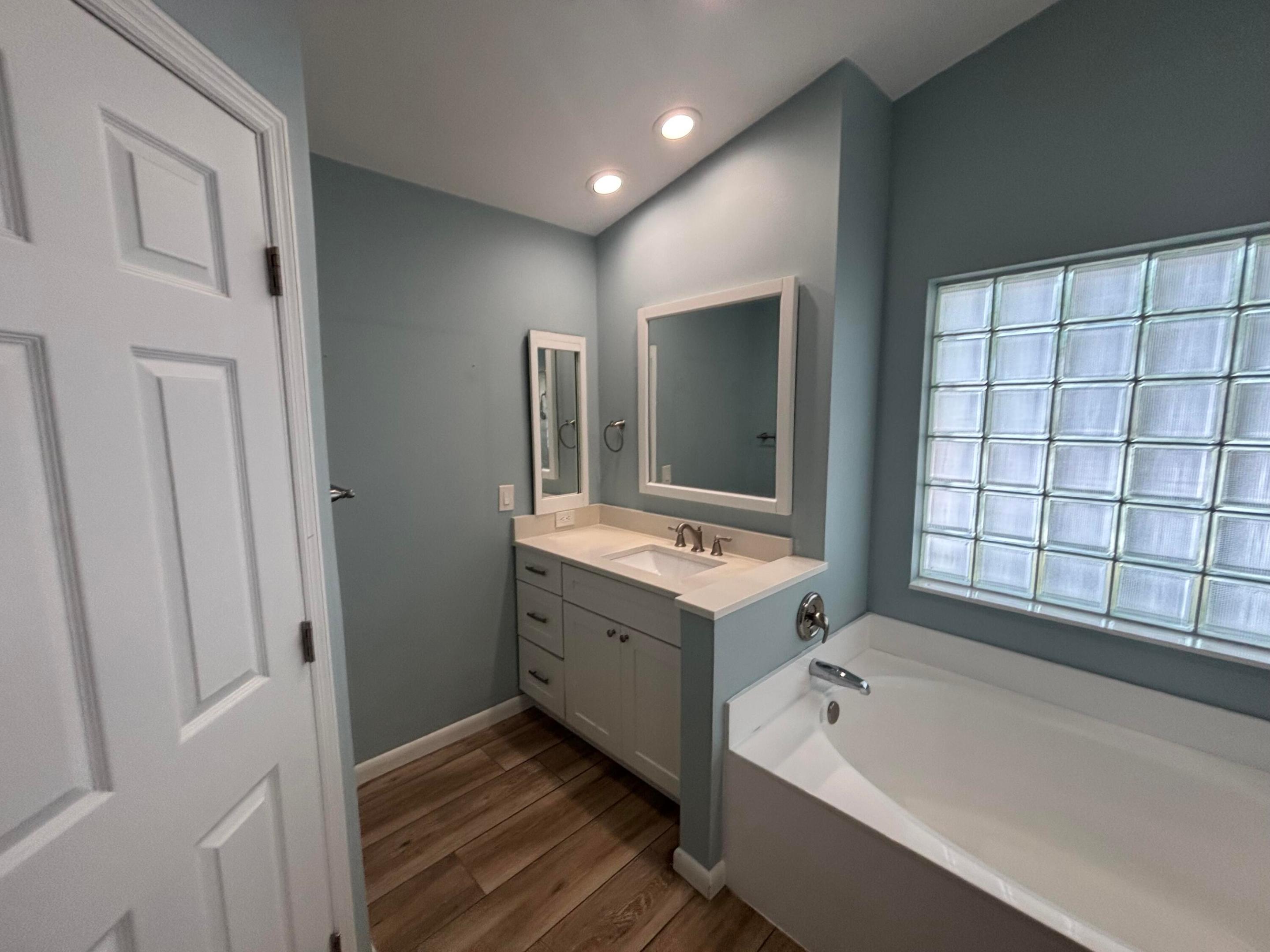 COSTA BRAVA - Residential Lease