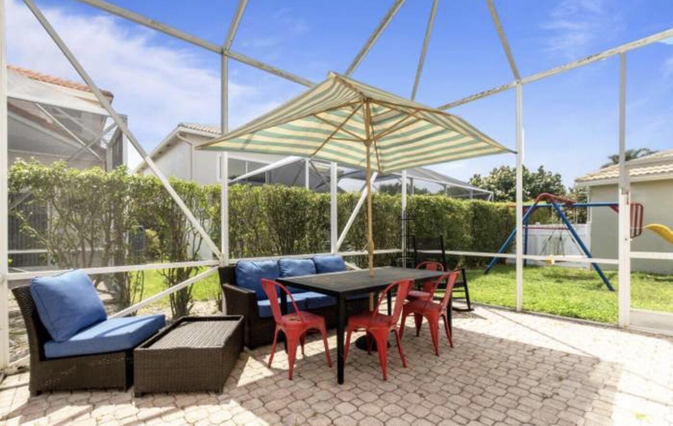 COSTA BRAVA - Residential Lease