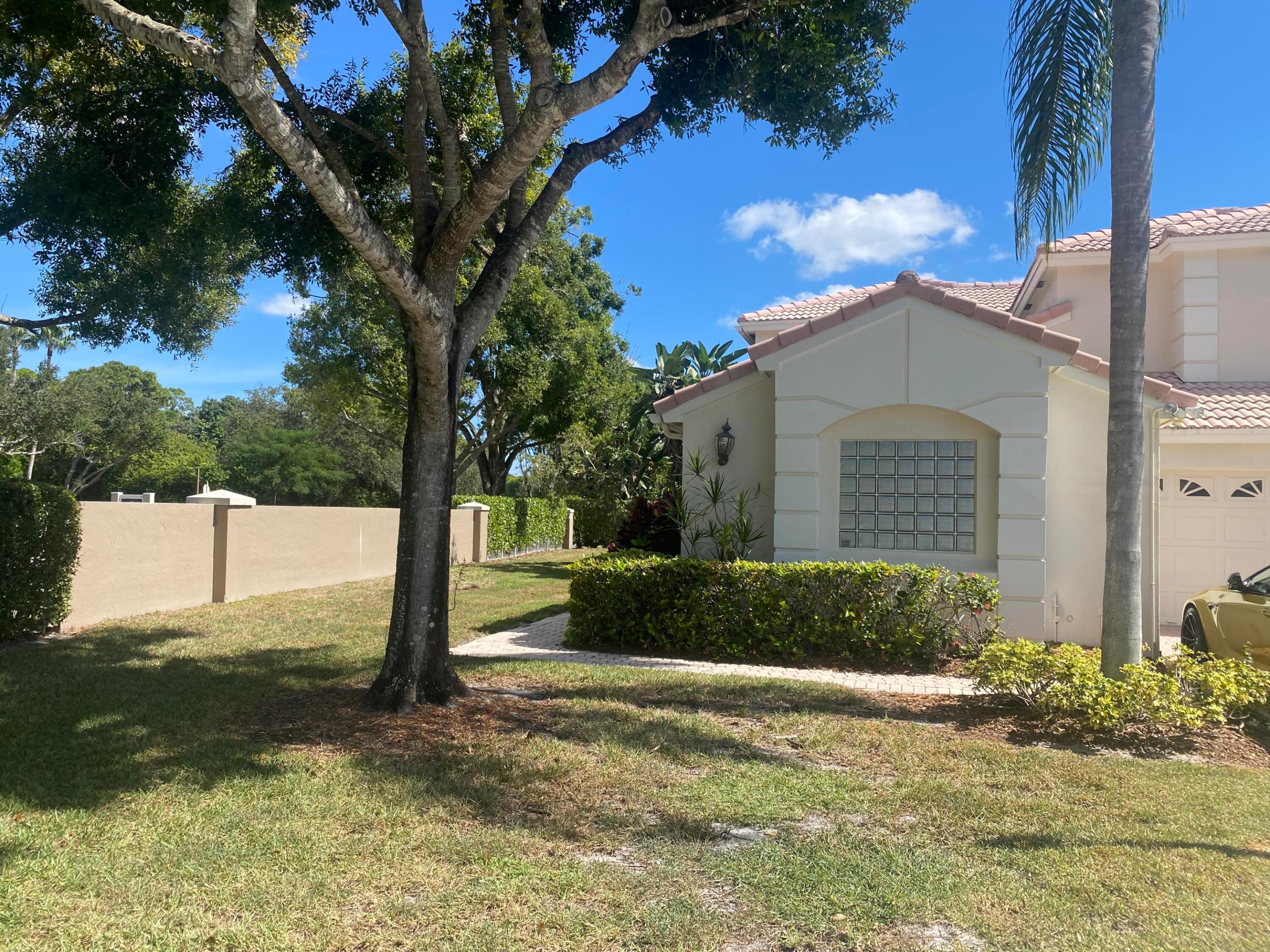 COSTA BRAVA - Residential Lease