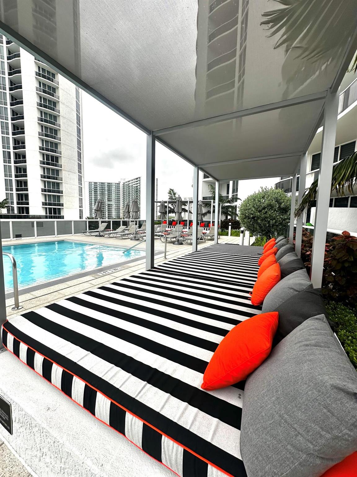 TDR TOWER II CONDO - Residential Lease