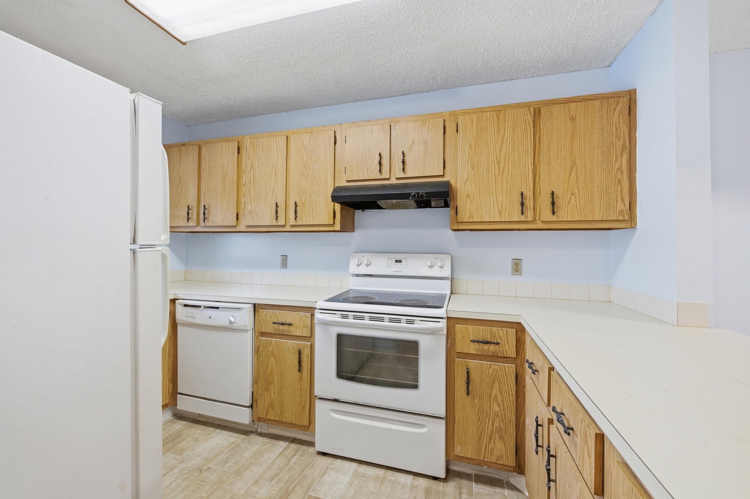 GLENWOOD VILLAGE CONDO - Residential Lease