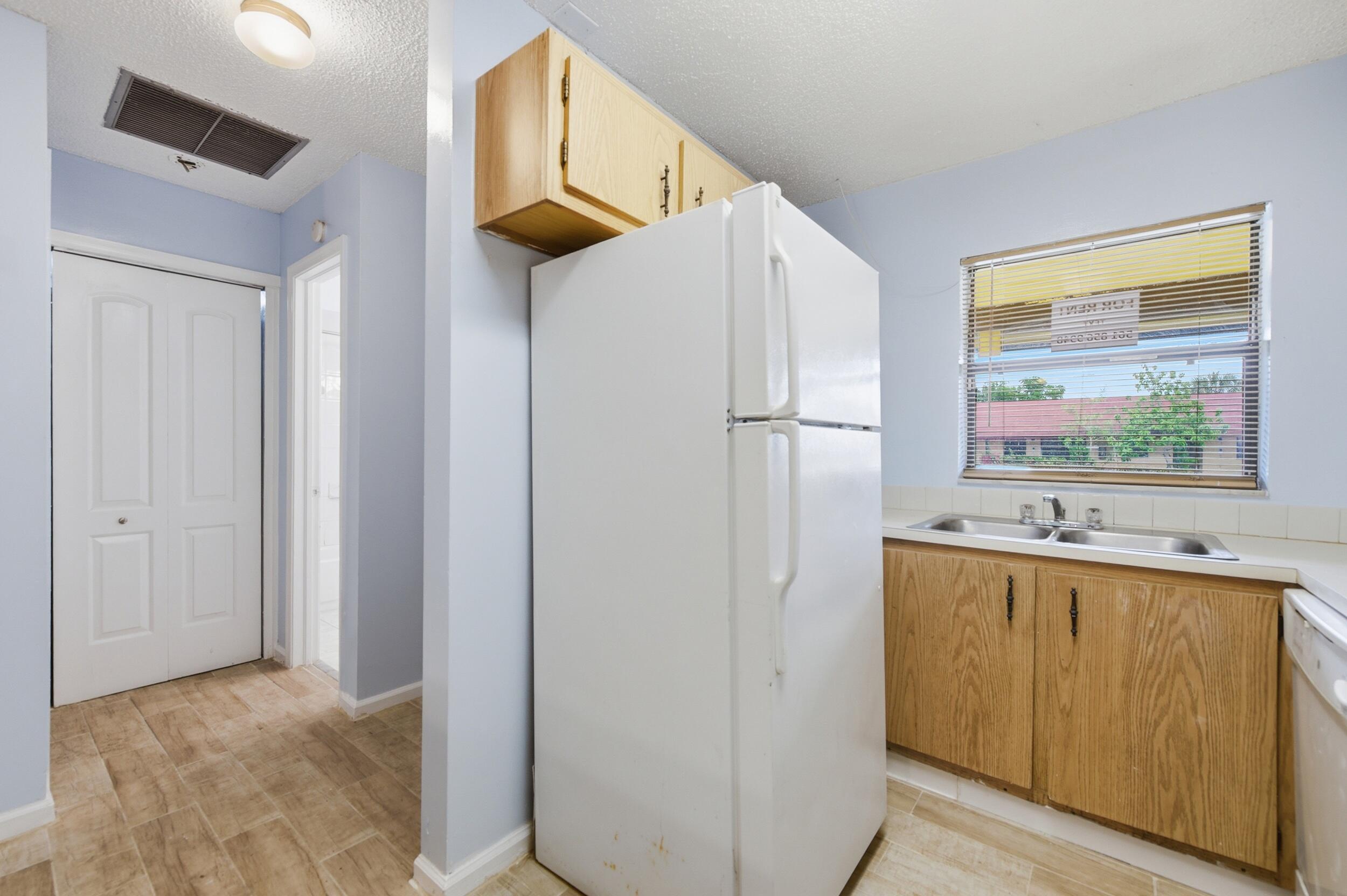 GLENWOOD VILLAGE CONDO - Residential Lease