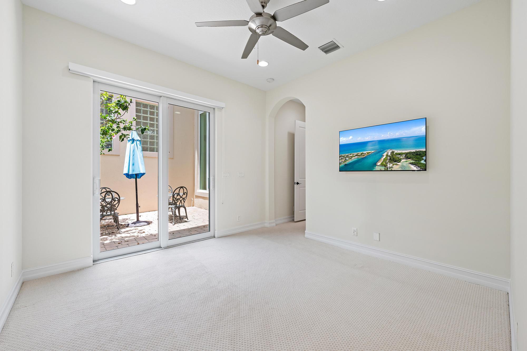 JUPITER COUNTRY CLUB - Residential