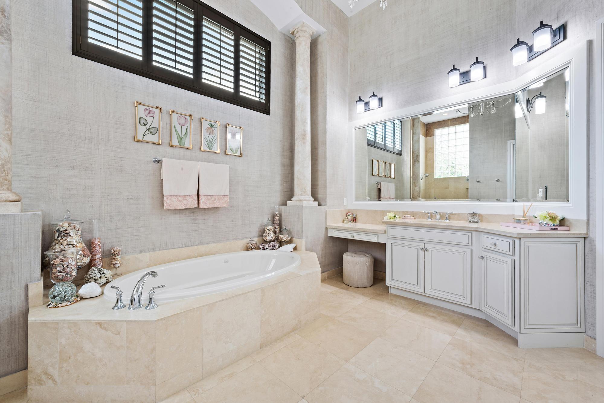 JUPITER COUNTRY CLUB - Residential