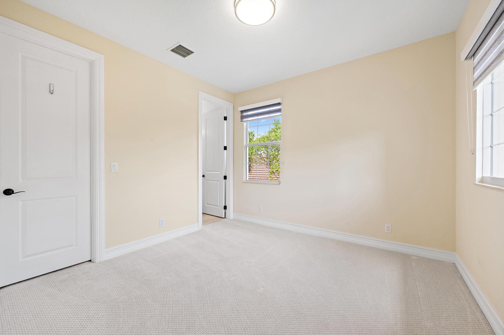 JUPITER COUNTRY CLUB - Residential