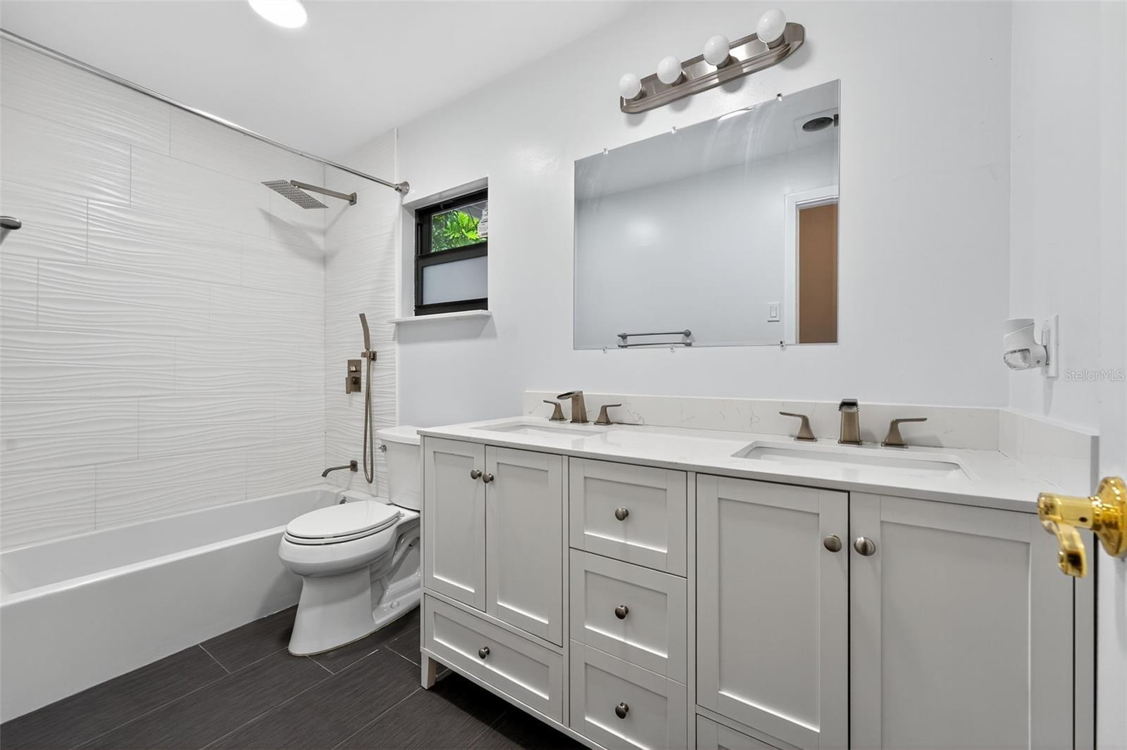 ORIOLE-MARGATE SEC 4 - Residential