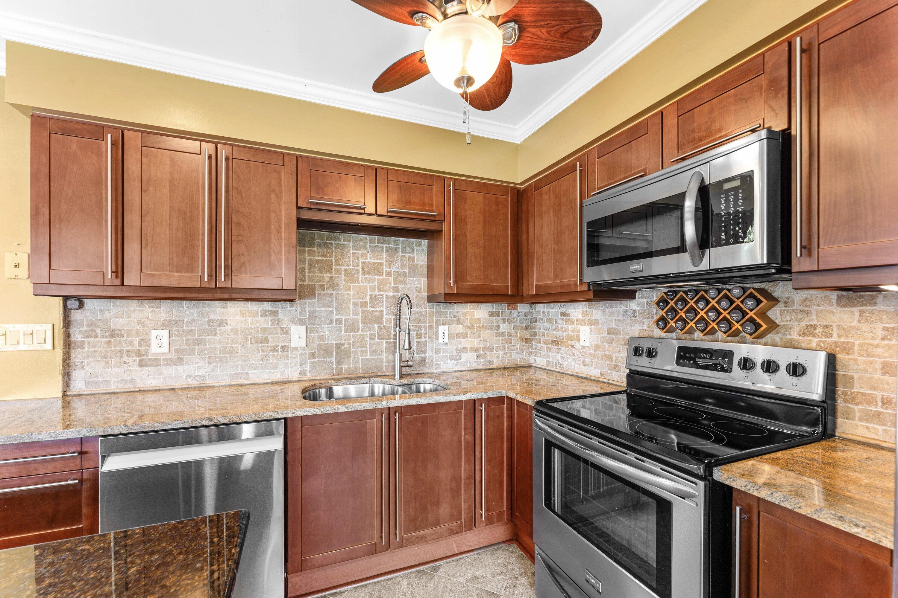 BOCA GARDENS 3 - Residential