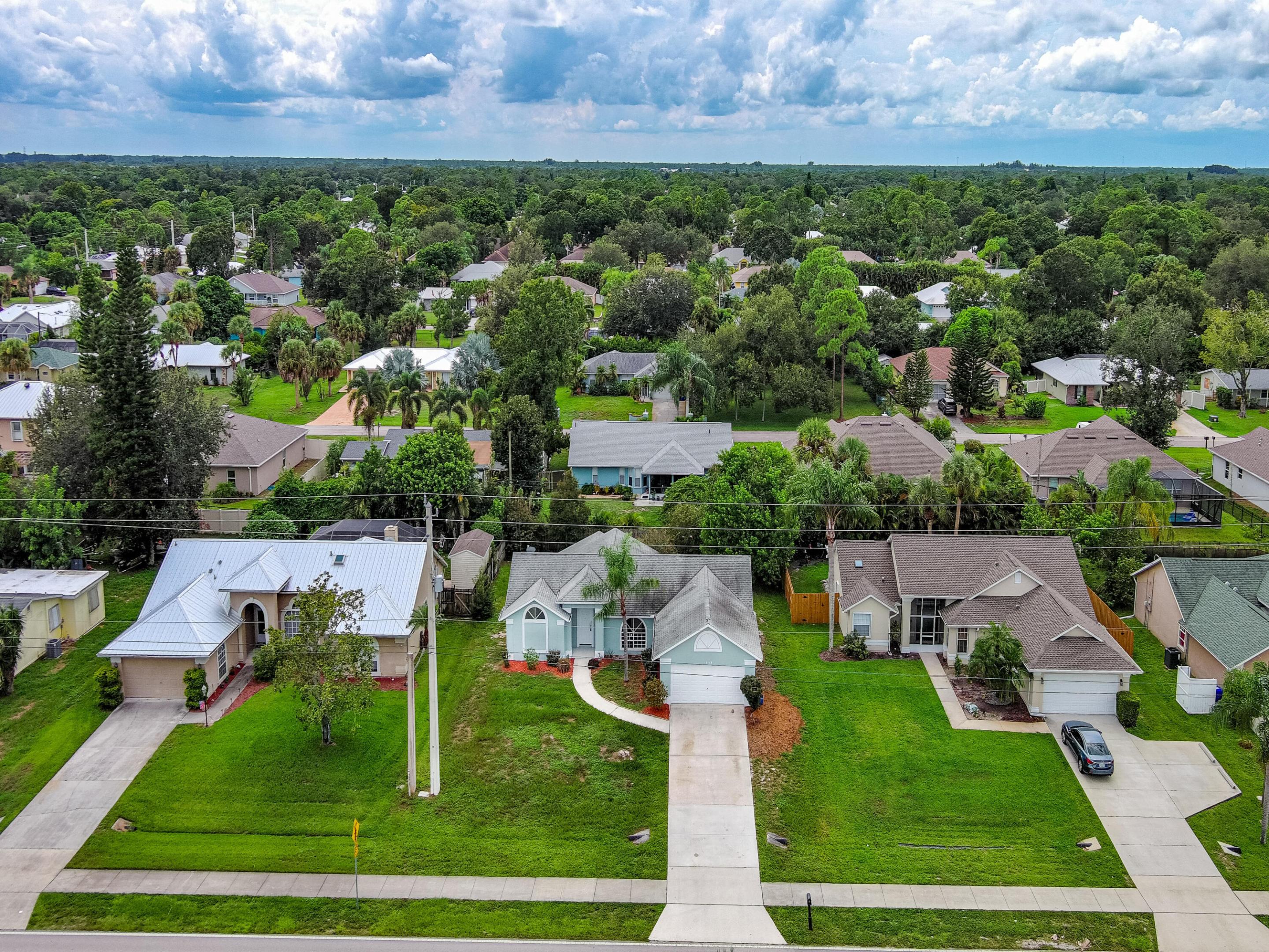 SEBASTIAN HIGHLANDS UNIT 11 - Residential