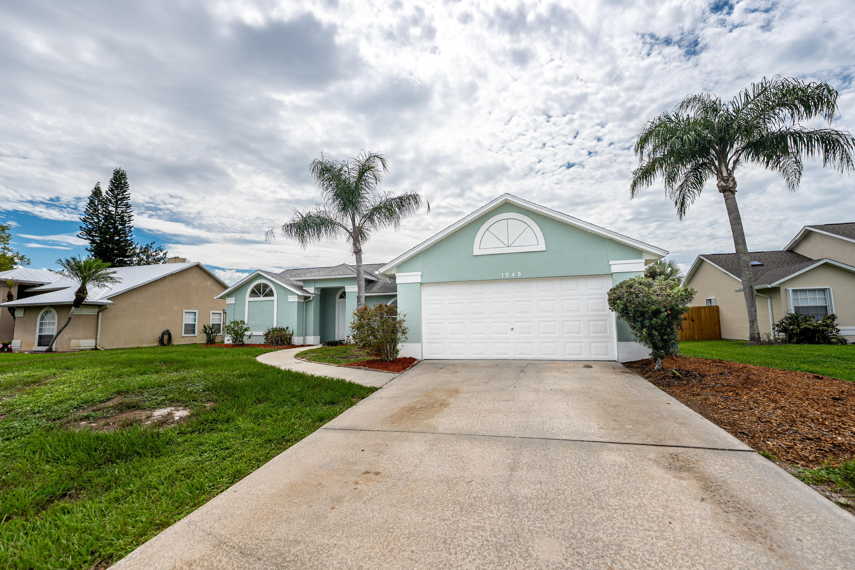 SEBASTIAN HIGHLANDS UNIT 11 - Residential