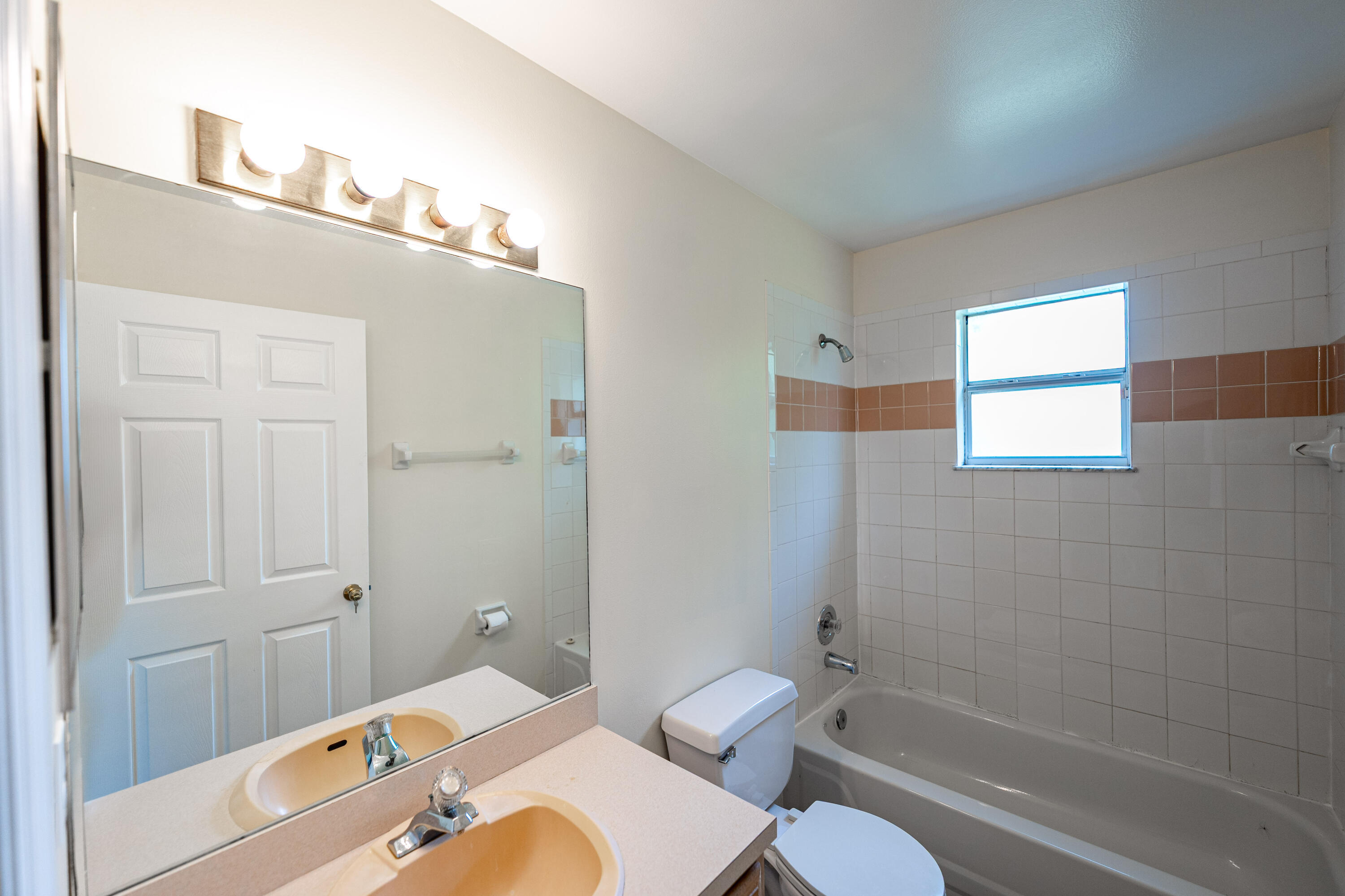 SEBASTIAN HIGHLANDS UNIT 11 - Residential