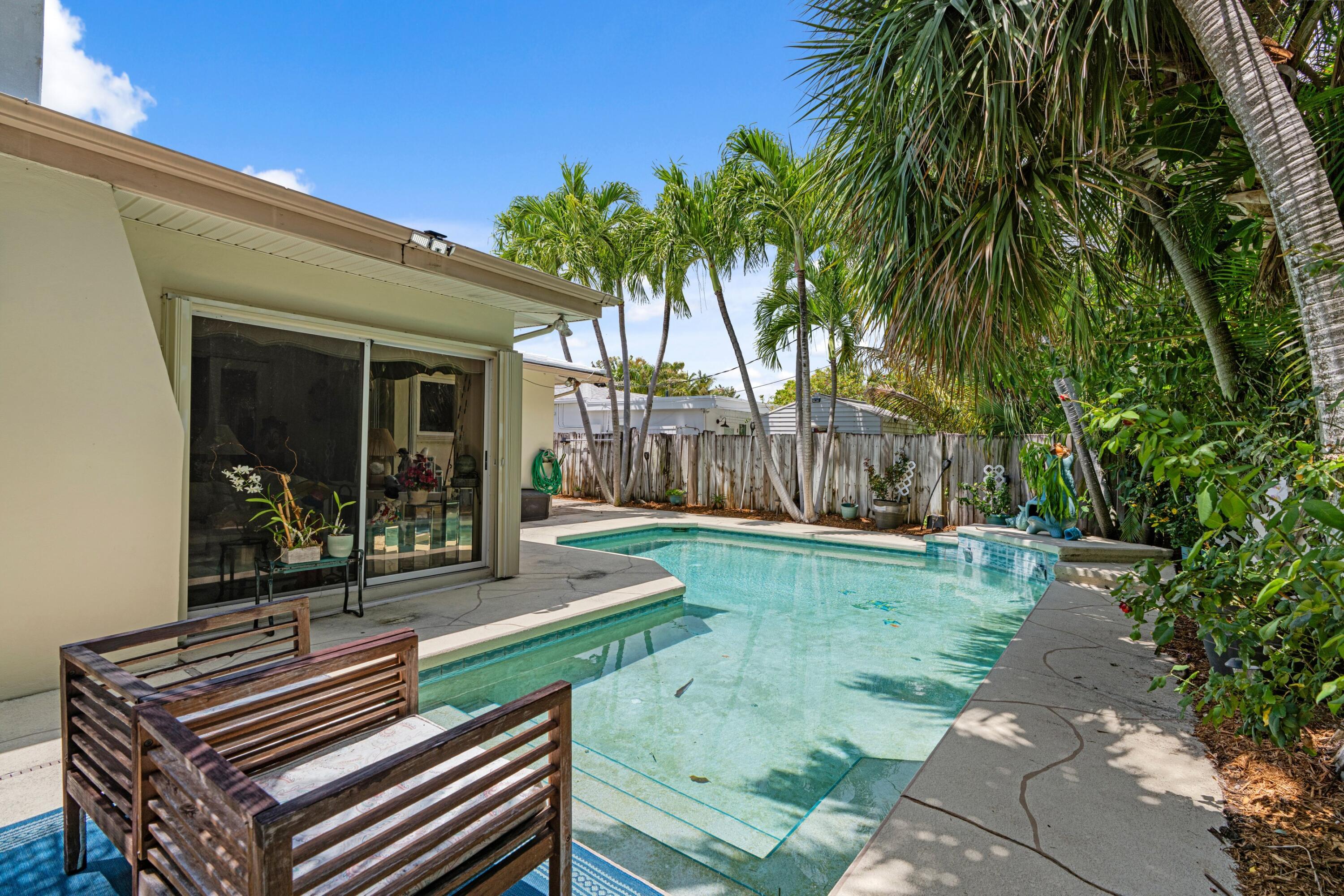 PALM BEACH SHORES - Residential