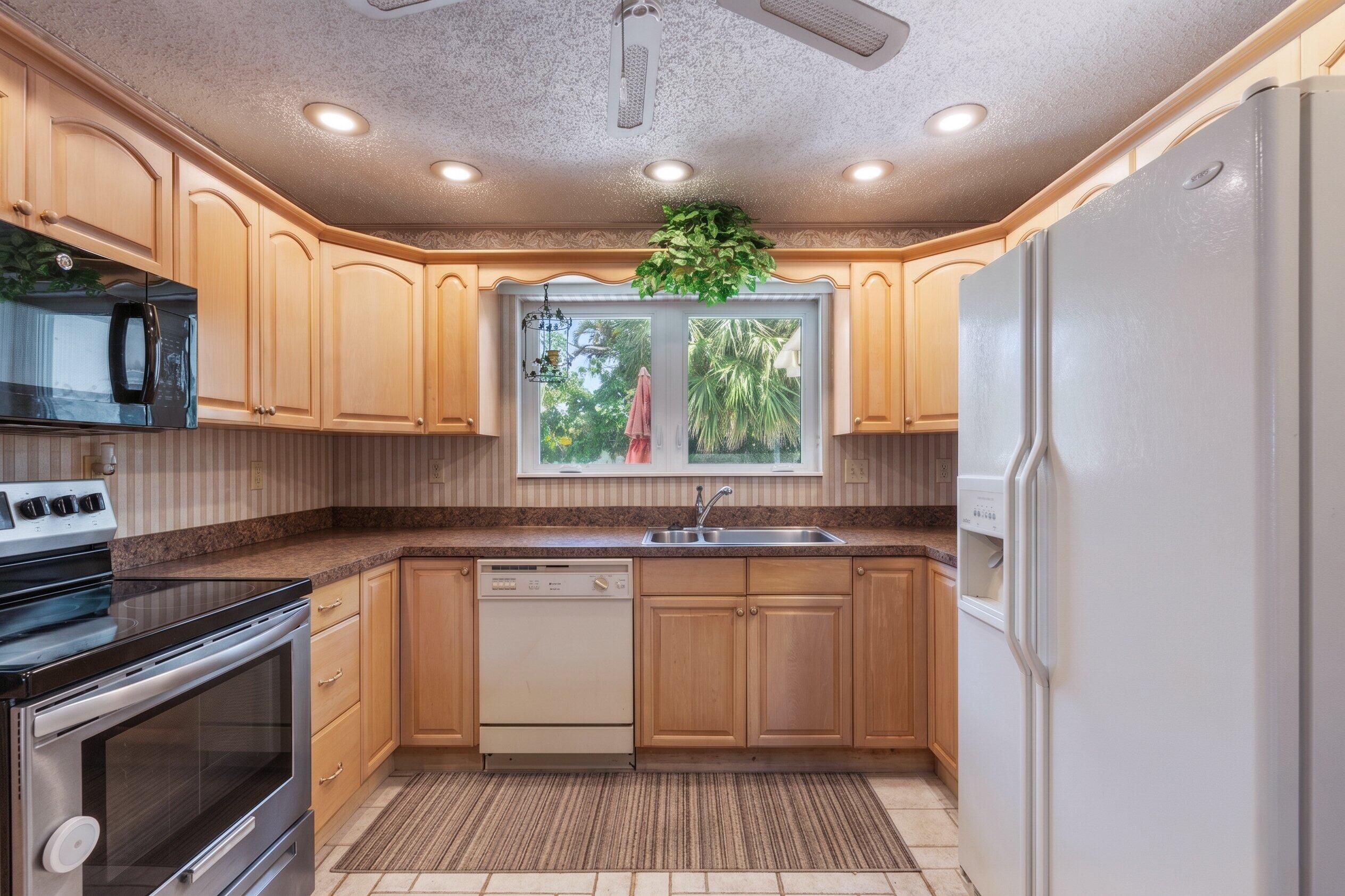 PALM BEACH SHORES - Residential