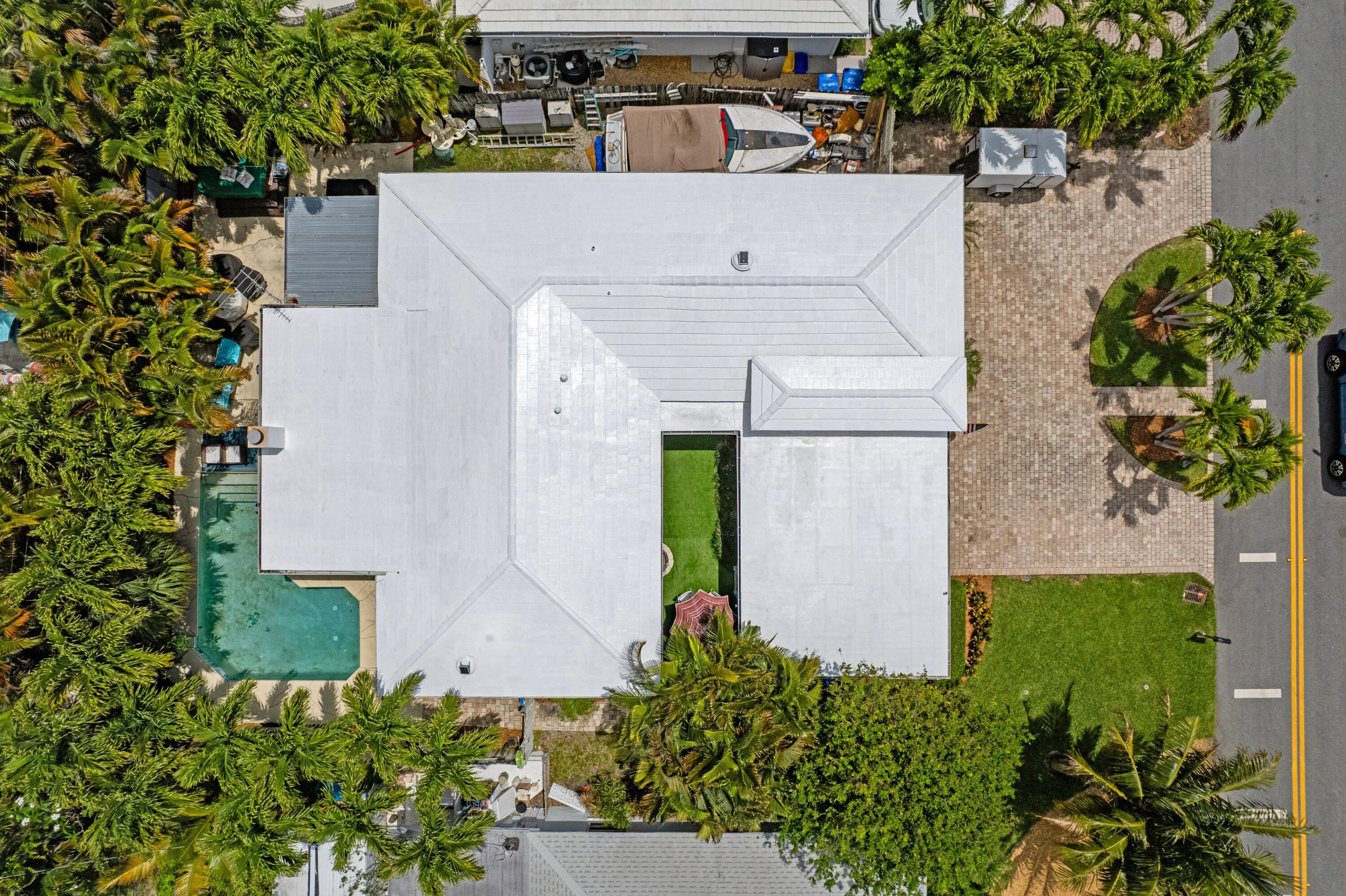 1166 Beach Road