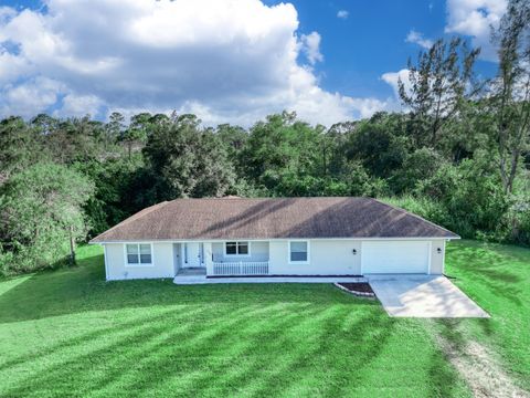 A home in Loxahatchee